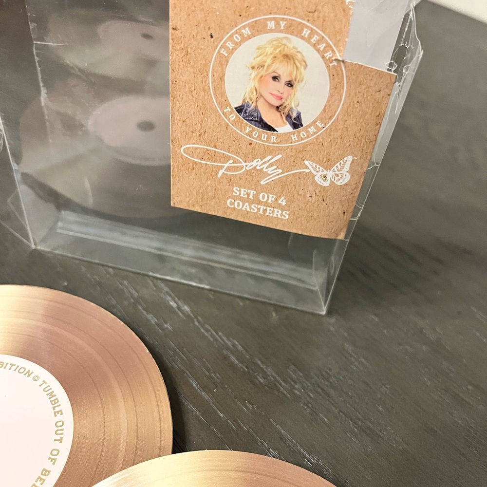 Dolly Parton Gold Records Set Of 4 Pink Butterfly Coasters NEW - Picture 2 of 5